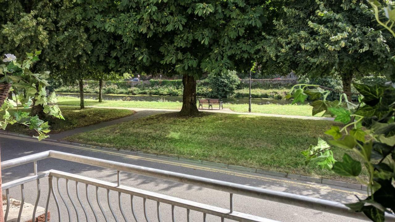 Riverview Luxury Short Stay Apartment Enniscorthy Eksteriør bilde